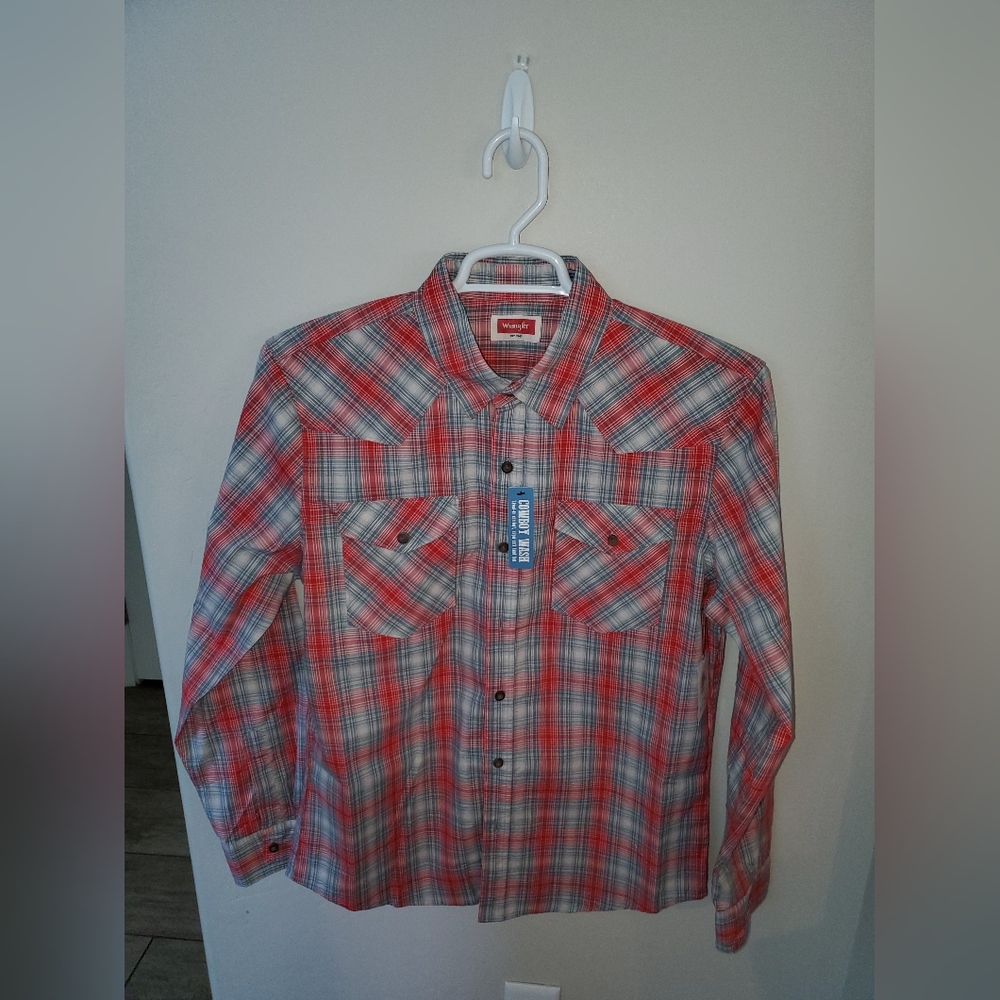 Wrangler Button-Up Shirt
